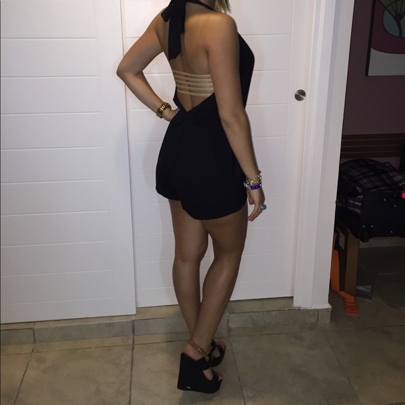 Low back halter romper - Picture 4 of 7